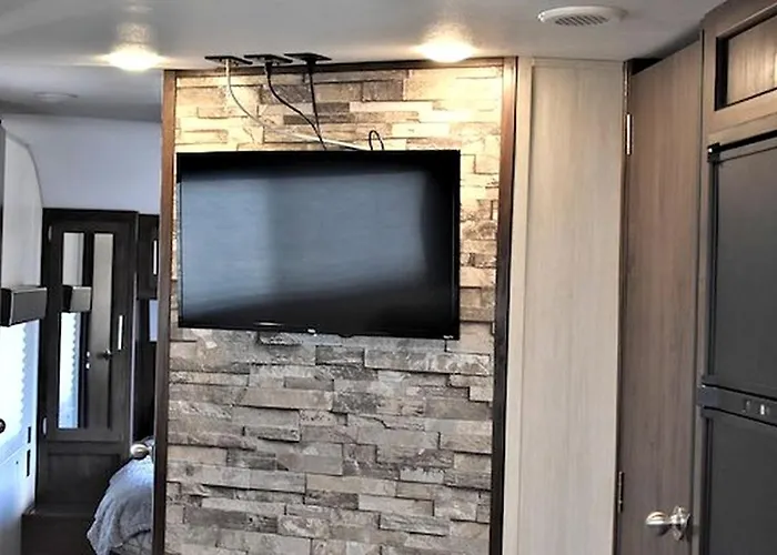 Ferienhaus Spacious Family-friendly Rv With Private Deck, Firepit & Fully Equipped Kitchen Near Williams, Arizona